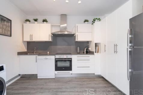 Lovely Ground Floor Apartment in Gotmar