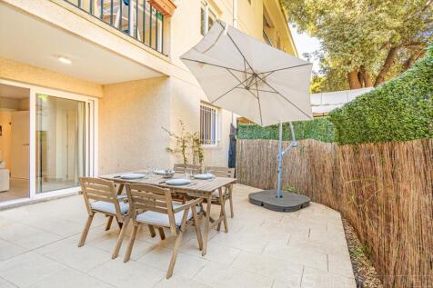 Rare Opportunity: Ground Floor Apartment in Sought-After Pinaret!
