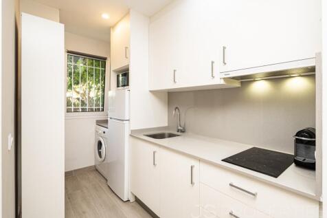 Rare Opportunity: Ground Floor Apartment in Sought-After Pinaret!