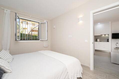 Rare Opportunity: Ground Floor Apartment in Sought-After Pinaret!