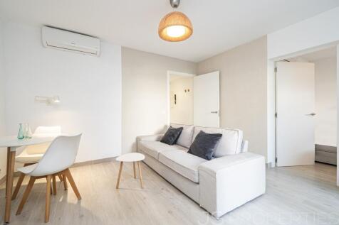 Rare Opportunity: Ground Floor Apartment in Sought-After Pinaret!