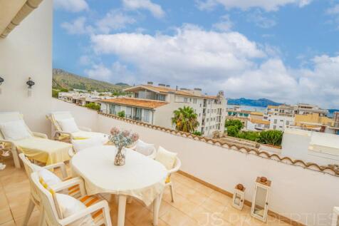 APARTMENT WITH BREATHTAKING SEA AND MOUNTAINS VIEWS