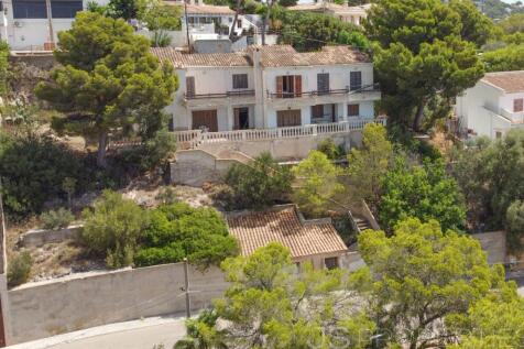 HOUSE IN COSTA D&#39;EN BLANES WITH UNIQUE VIEWS