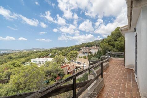 HOUSE IN COSTA D&#39;EN BLANES WITH UNIQUE VIEWS