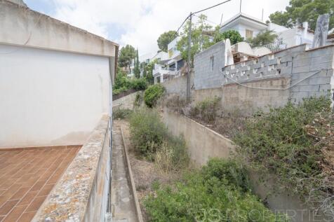 HOUSE IN COSTA D&#39;EN BLANES WITH UNIQUE VIEWS
