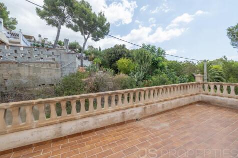HOUSE IN COSTA D&#39;EN BLANES WITH UNIQUE VIEWS