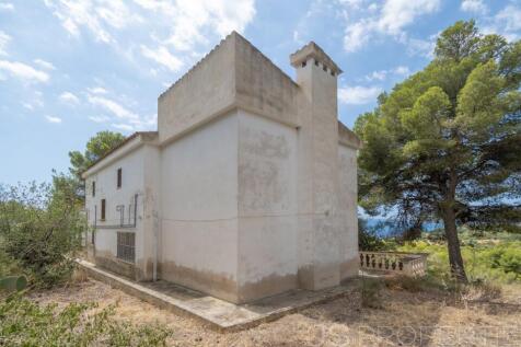 HOUSE IN COSTA D&#39;EN BLANES WITH UNIQUE VIEWS