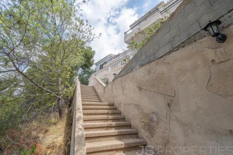 HOUSE IN COSTA D&#39;EN BLANES WITH UNIQUE VIEWS
