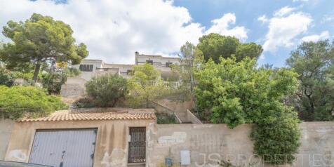 HOUSE IN COSTA D&#39;EN BLANES WITH UNIQUE VIEWS
