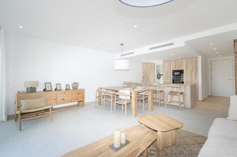 Elegant Semi-Detached Homes with Stunning Lake Views