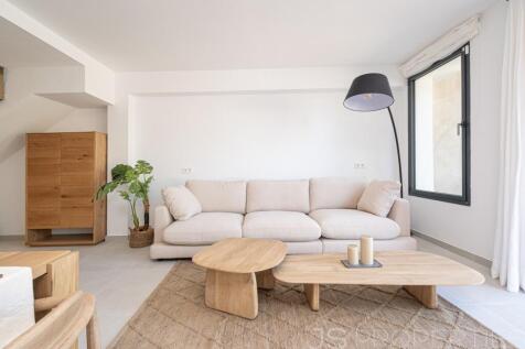 Elegant Semi-Detached Homes with Stunning Lake Views