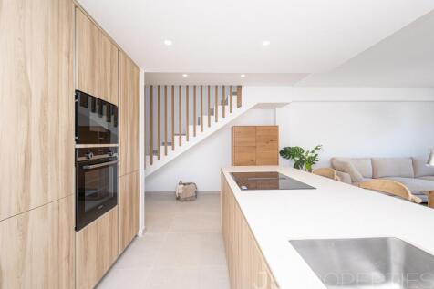 Elegant Semi-Detached Homes with Stunning Lake Views