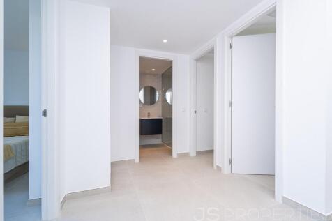 Elegant Semi-Detached Homes with Stunning Lake Views