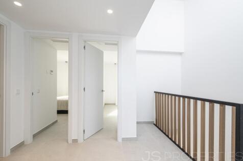 Elegant Semi-Detached Homes with Stunning Lake Views