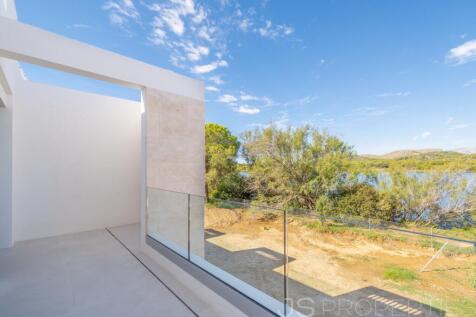 Elegant Semi-Detached Homes with Stunning Lake Views