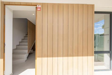 Elegant Semi-Detached Homes with Stunning Lake Views