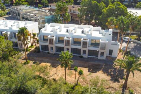 Elegant Semi-Detached Homes with Stunning Lake Views