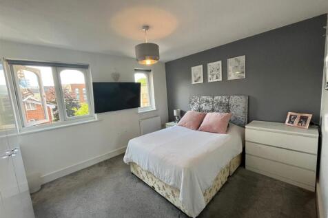 Bedroom 2.jpg