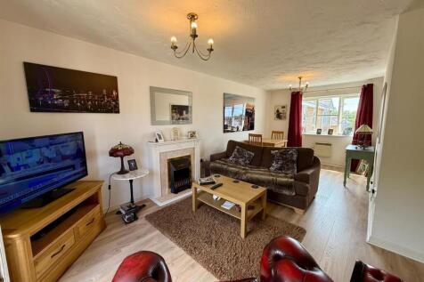 Living room 2.jpg
