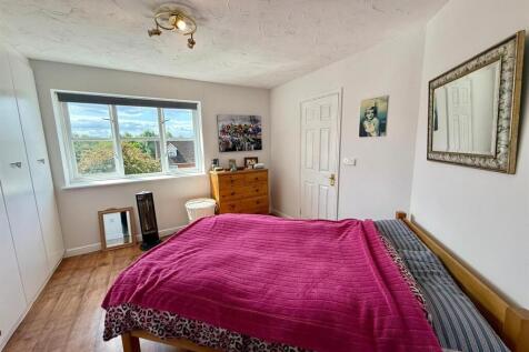 Bedroom 2.jpg