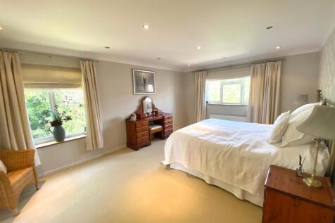 Bedroom 4.jpg