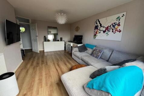 Living Room.jpg