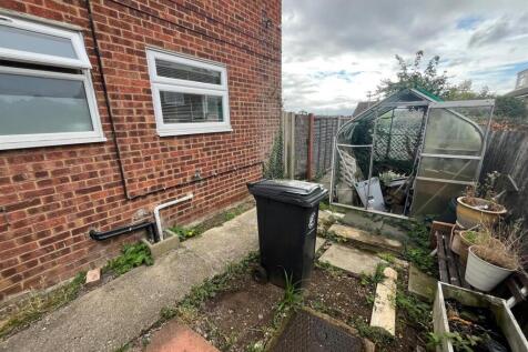 Side garden.jpg
