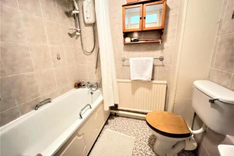 Bathroom.jpg