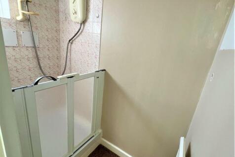 Walk In Shower.jpg