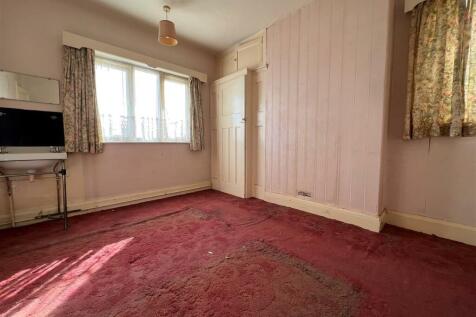 Bedroom 2.jpg