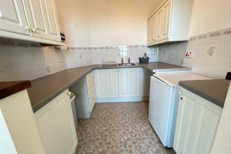 new kitchen 3.jpg