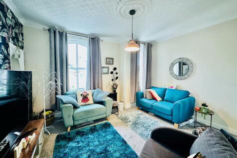 lounge 2.jpg
