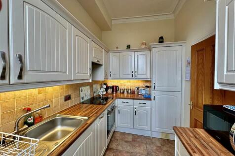 kitchen 4.jpg