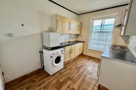Kitchen 3.jpg