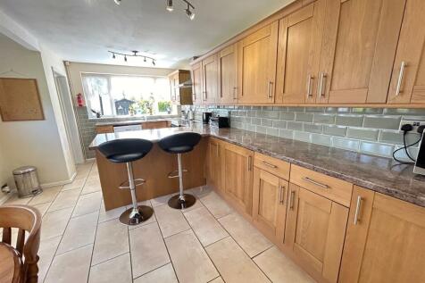 kitchen 3.jpg