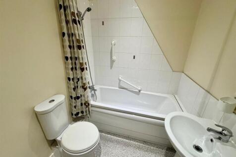 Bathroom.jpg