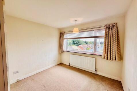 bedroom 1 2.jpg