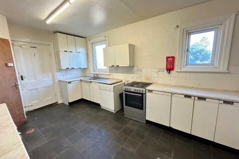 kitchen new 1.jpg