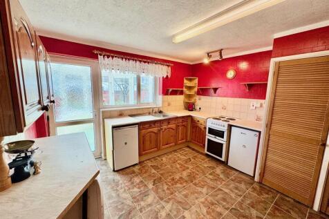 Kitchen 3.jpg