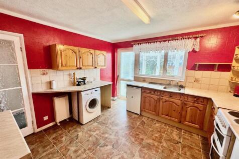 Kitchen 4.jpg