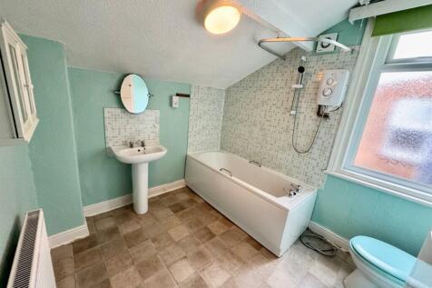 Bathroom.jpg