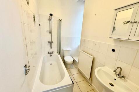 Bathroom.jpg
