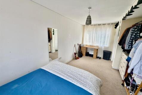Bedroom 2.jpg