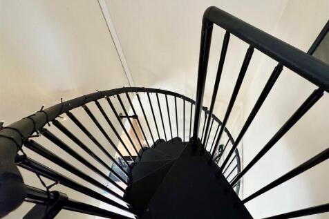 Staircase.jpg