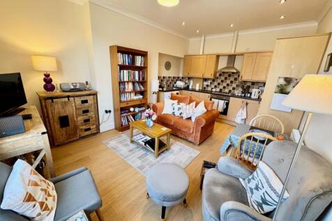 Lounge - kitchen.jpg