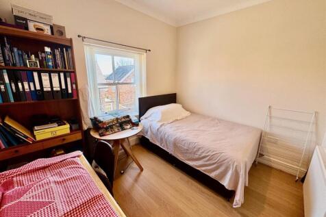 Bedroom 2.jpg