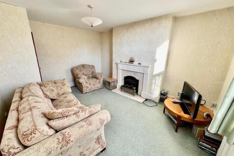 Lounge 3.jpg