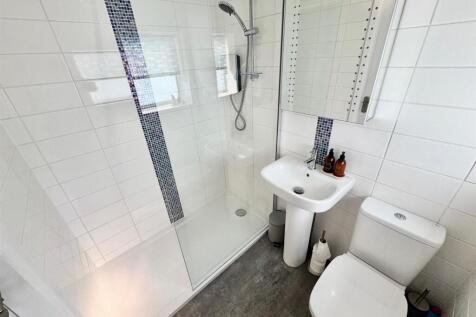 Downstairs bathroom.jpg
