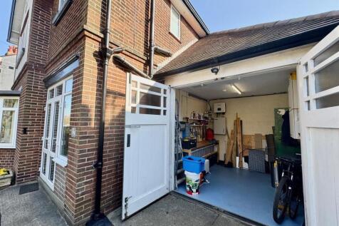 Garage front.jpg