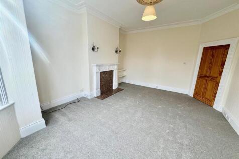 Lounge 3.jpg